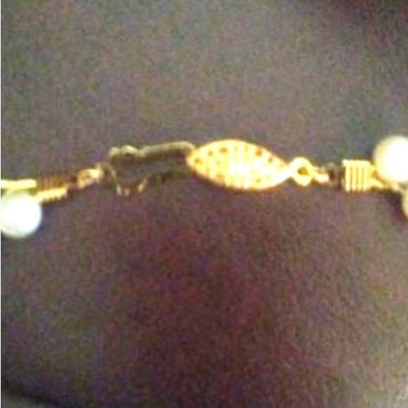 Vintage 1970s  Faux Pearl Necklace - Picture 3 of 5